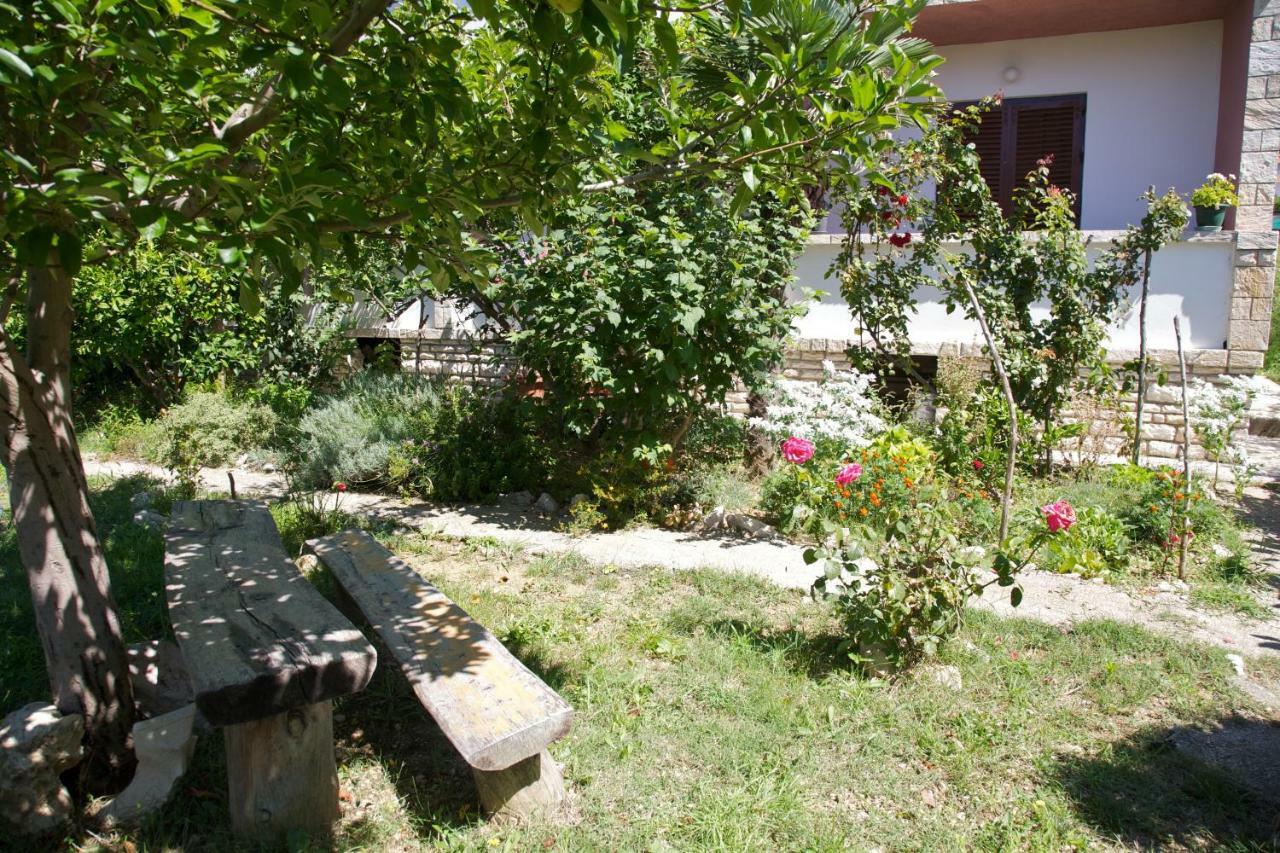 Apartments Slavica 拉布 外观 照片
