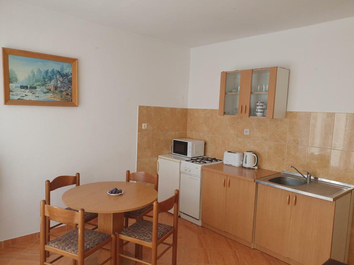 Apartments Slavica 拉布 外观 照片