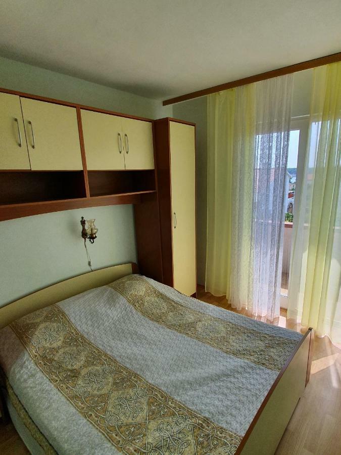 Apartments Slavica 拉布 外观 照片