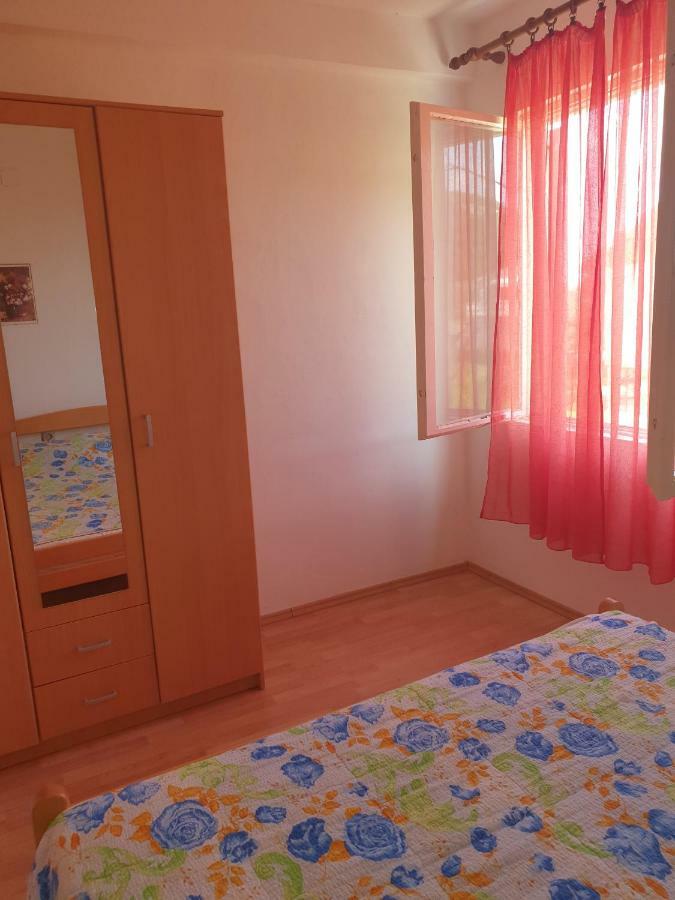 Apartments Slavica 拉布 外观 照片